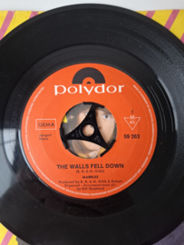 Marbles - The walls fell down