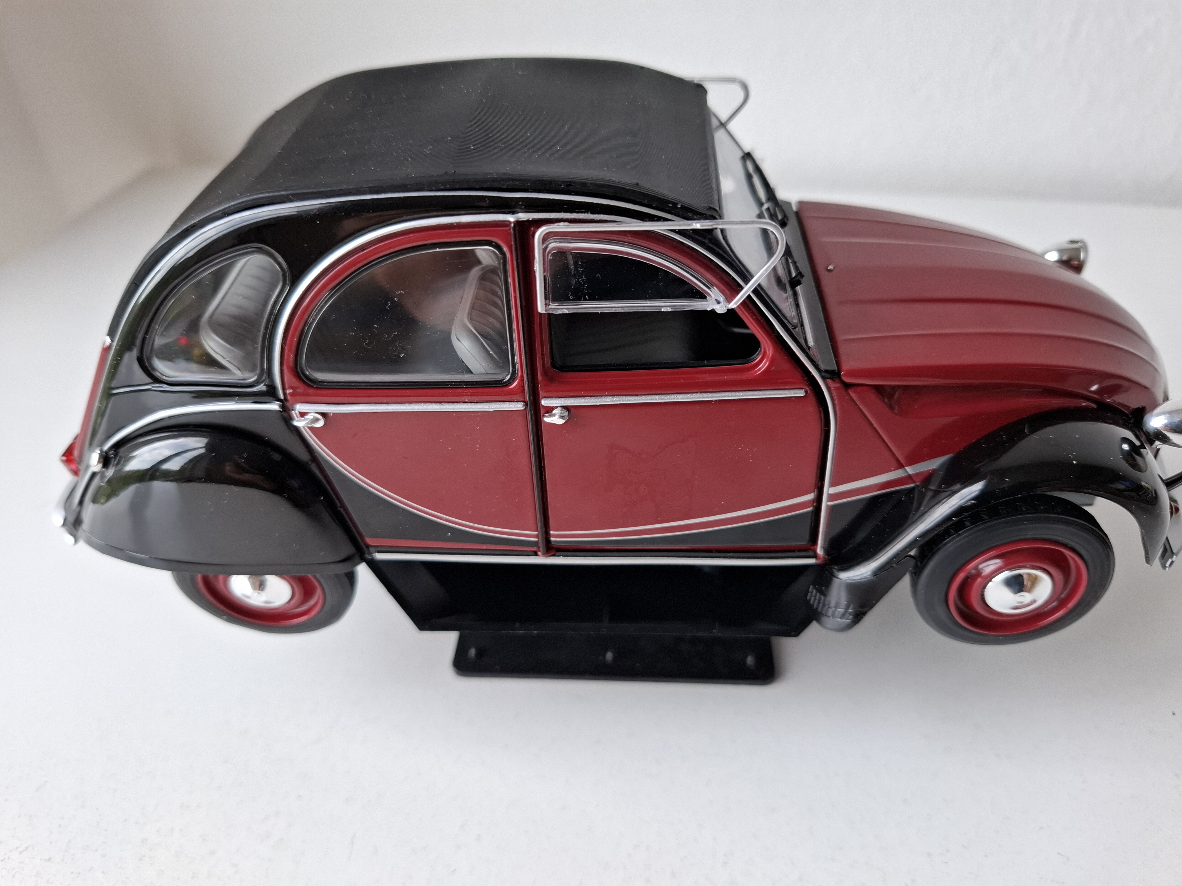 2CV Model 1:18