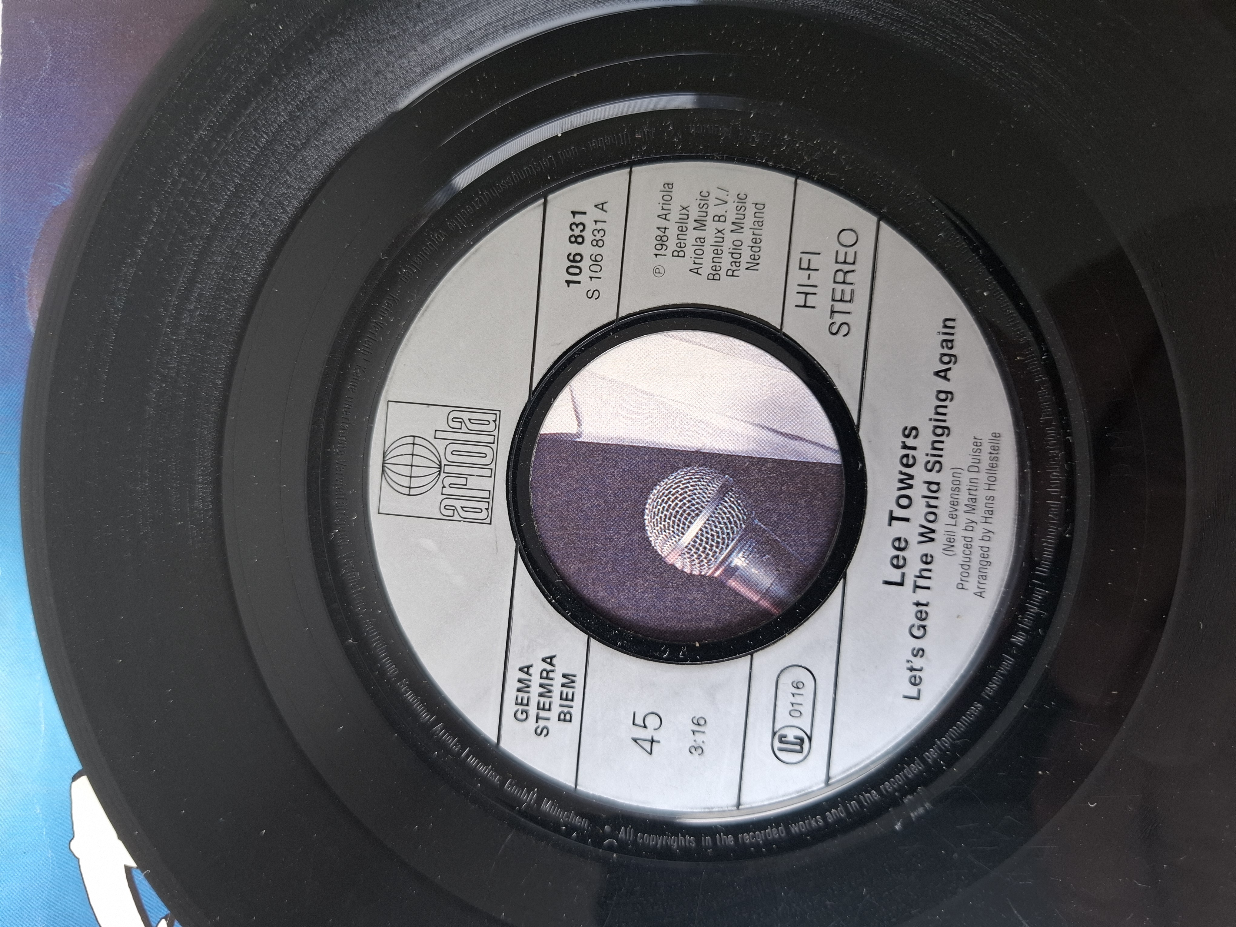 Lee Towers - Let's get the world singing again