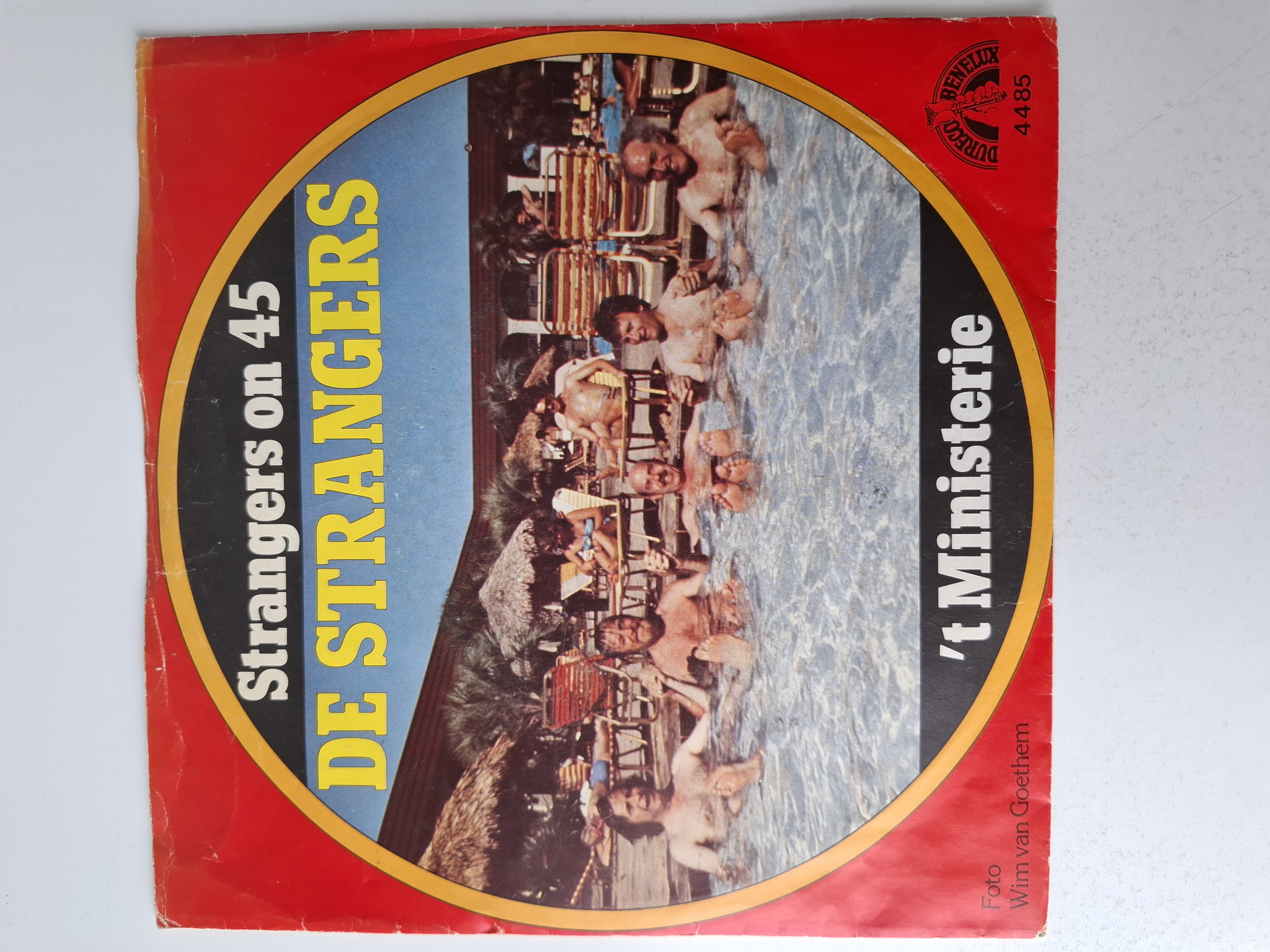 De Strangers - Strangers on 45