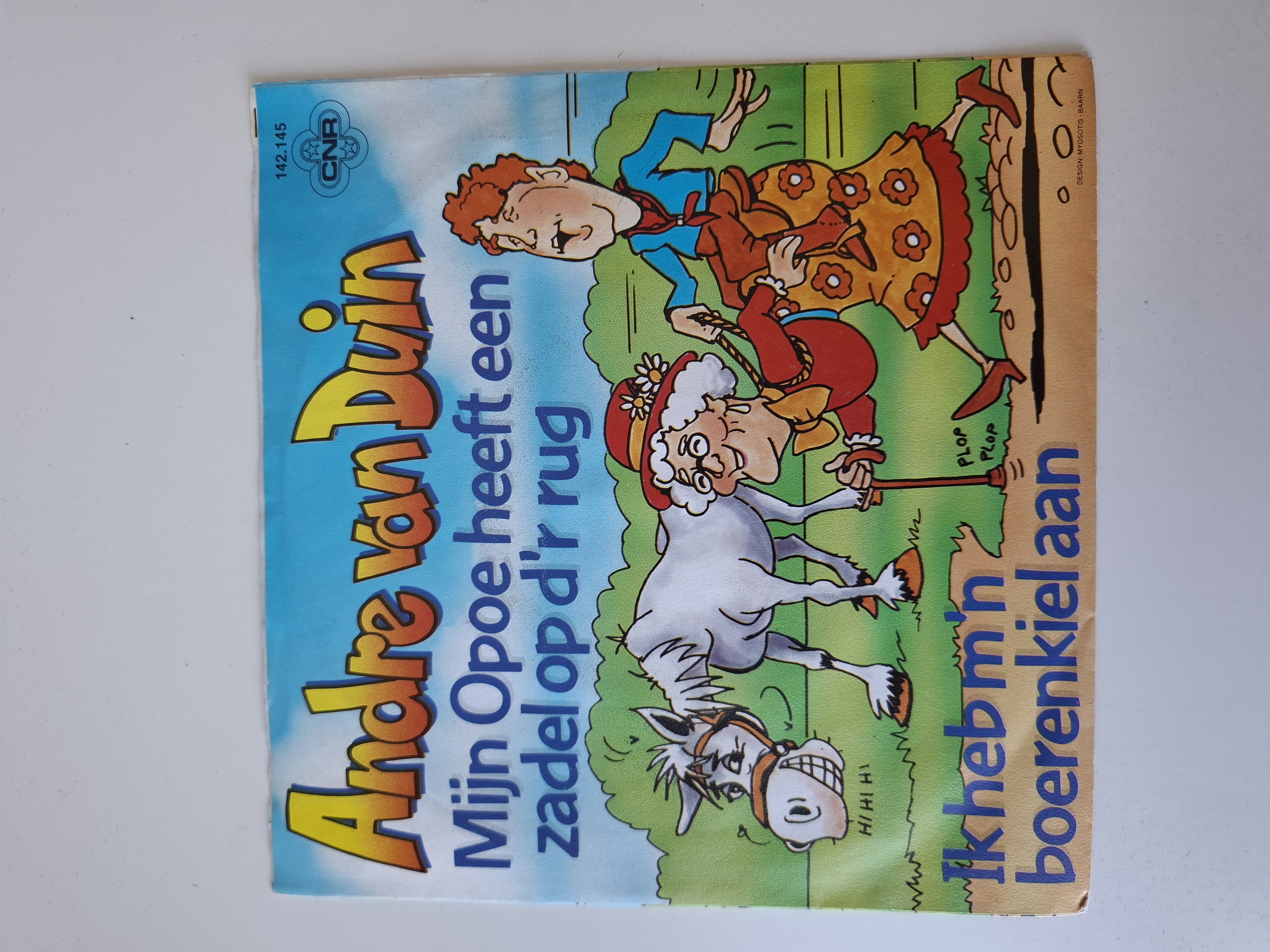 Andre van Duin - Mijn opoe heft een zadel op d'r rug