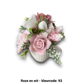 Zeepbloemen in koffiemok
