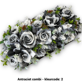 Zeepbloemen in grote lange rechthoekige doos