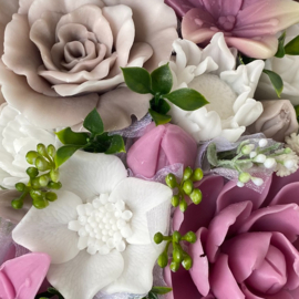 Bruin-wit, pastel magenta en wit - kleurcode: 18