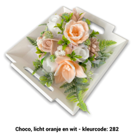 Zeepbloemen op dienblad (met veel meer bloemen)