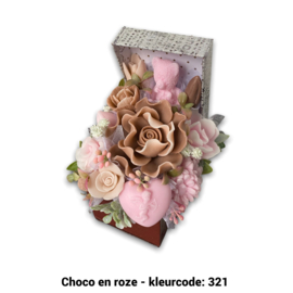 Zeepbloemen in kleine rechthoekige doos (met beertje en hartje erin)