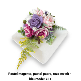 Zeepbloemen op vierkante schaal (met minder bloemen)