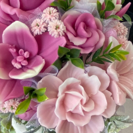 Pastel magenta-pastel geel (donker) en pastel roze - kleurcode: 77