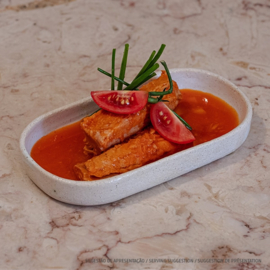 Tonijnfilets in tomatensaus