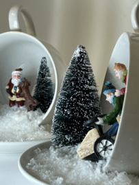 Kop en schotel | Hond met kerstman