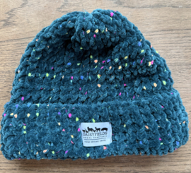 Handmade muts met Daisyfields logo