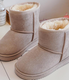 Furry boots taupe