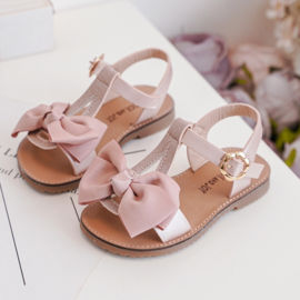 Sandaaltjes strik roze