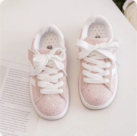 Pink glitter basket