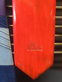 Tie rack