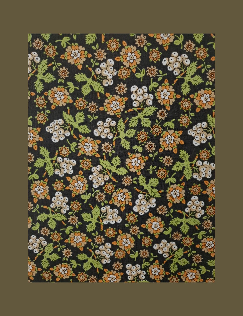Mini bloemetjes en takjes behang