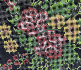 Smyrna, zwarte bloemen