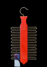 Tie rack