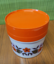 Plastic voorraadpotje