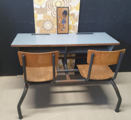 Vintage schoolbureau