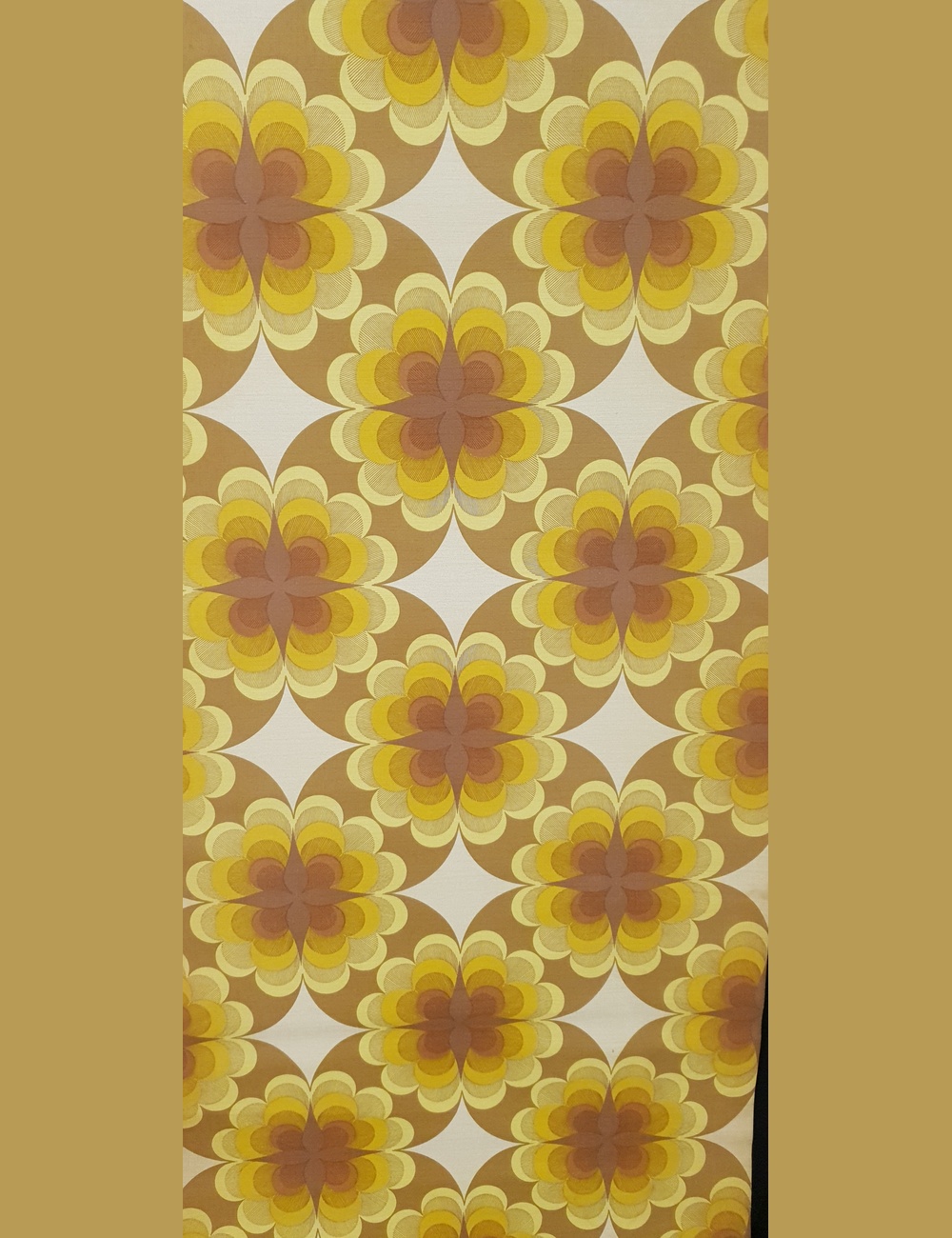 Spage age bloemenbehang