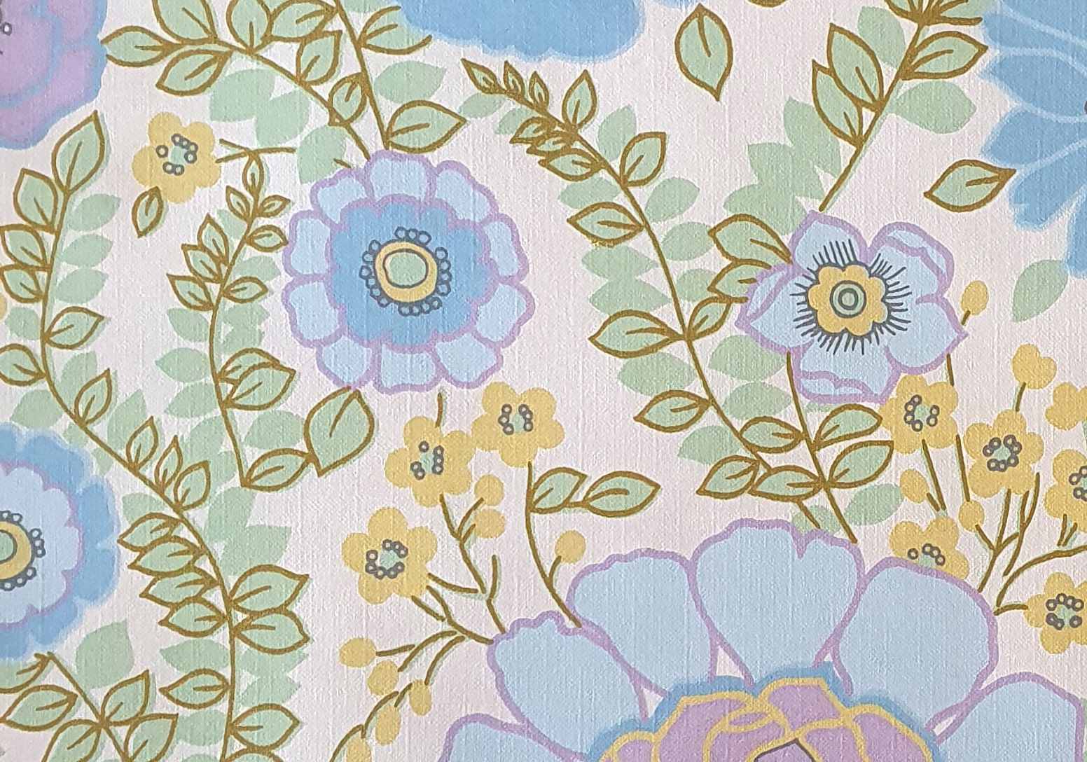 Vrolijk seventies bloemenbehang