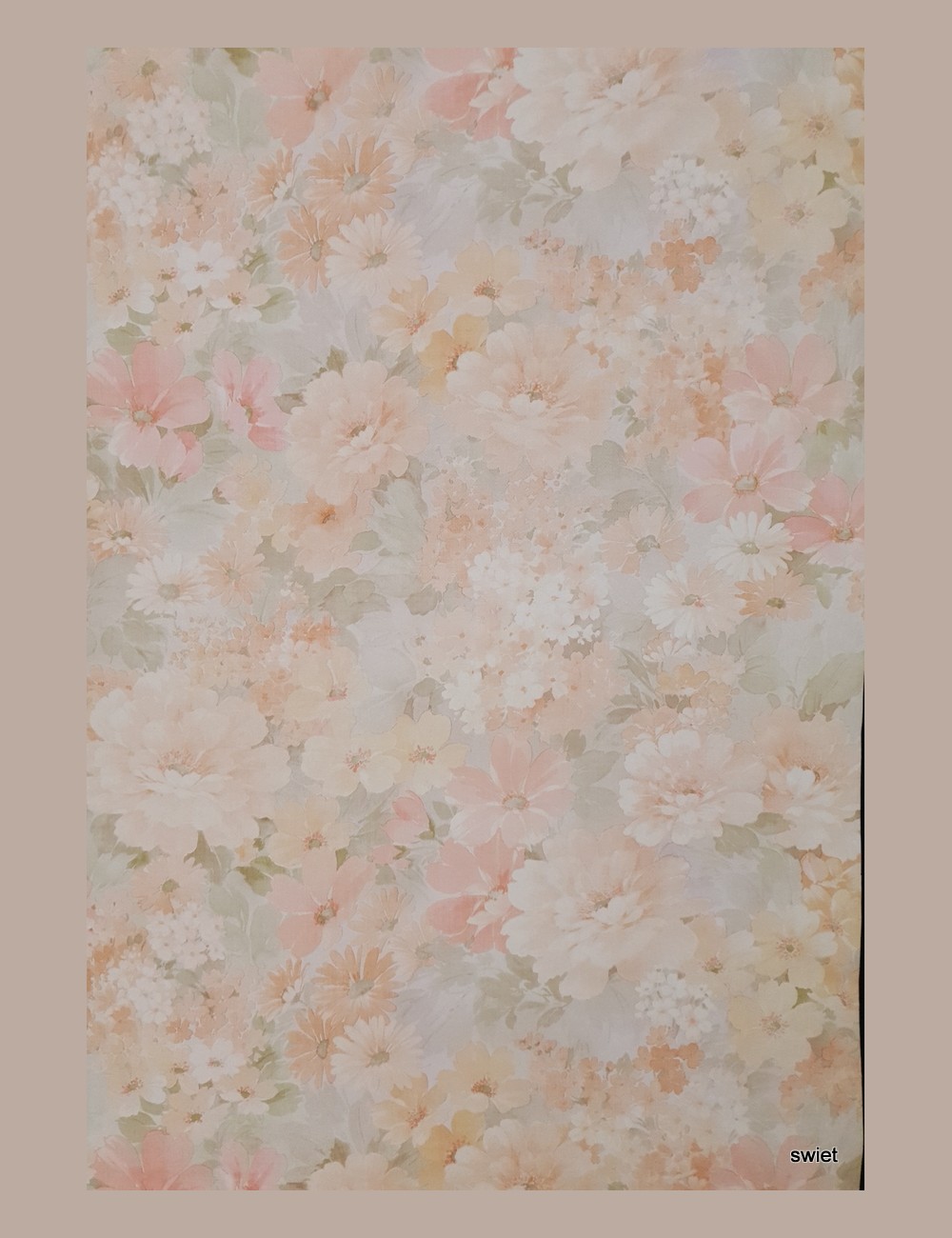 Groots bloemen behang