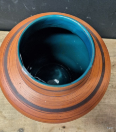 Keramiek: Terracotta kleurige pot / vaas