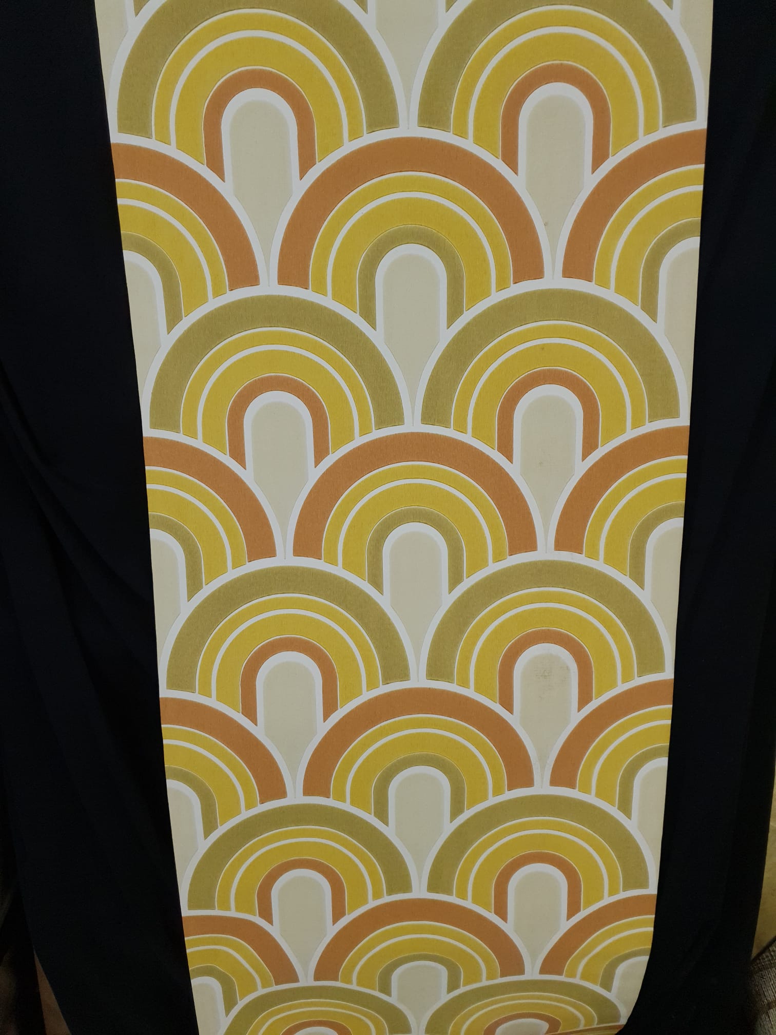 Groovy boogjes jaren 70 behang