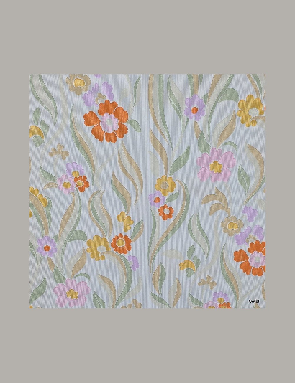 Organisch bloemenbehang