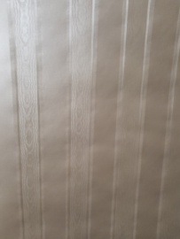 Beige moiree behang