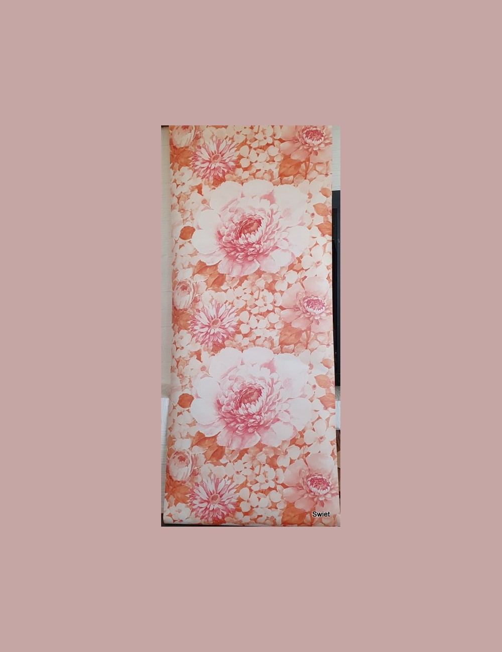 Groots bloemenbehang