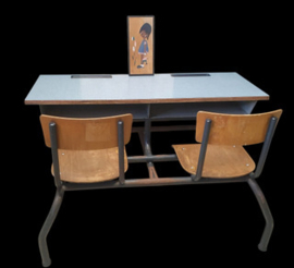 Vintage schoolbureau