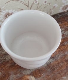 Jaren 70 witte overpot