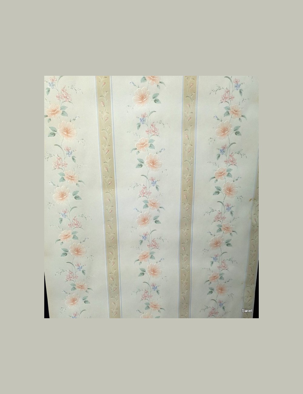 Brocante bloemenbehang