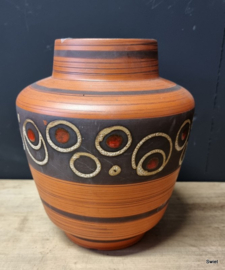 Keramiek: Terracotta kleurige pot / vaas