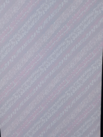 Behang met diagonale streep