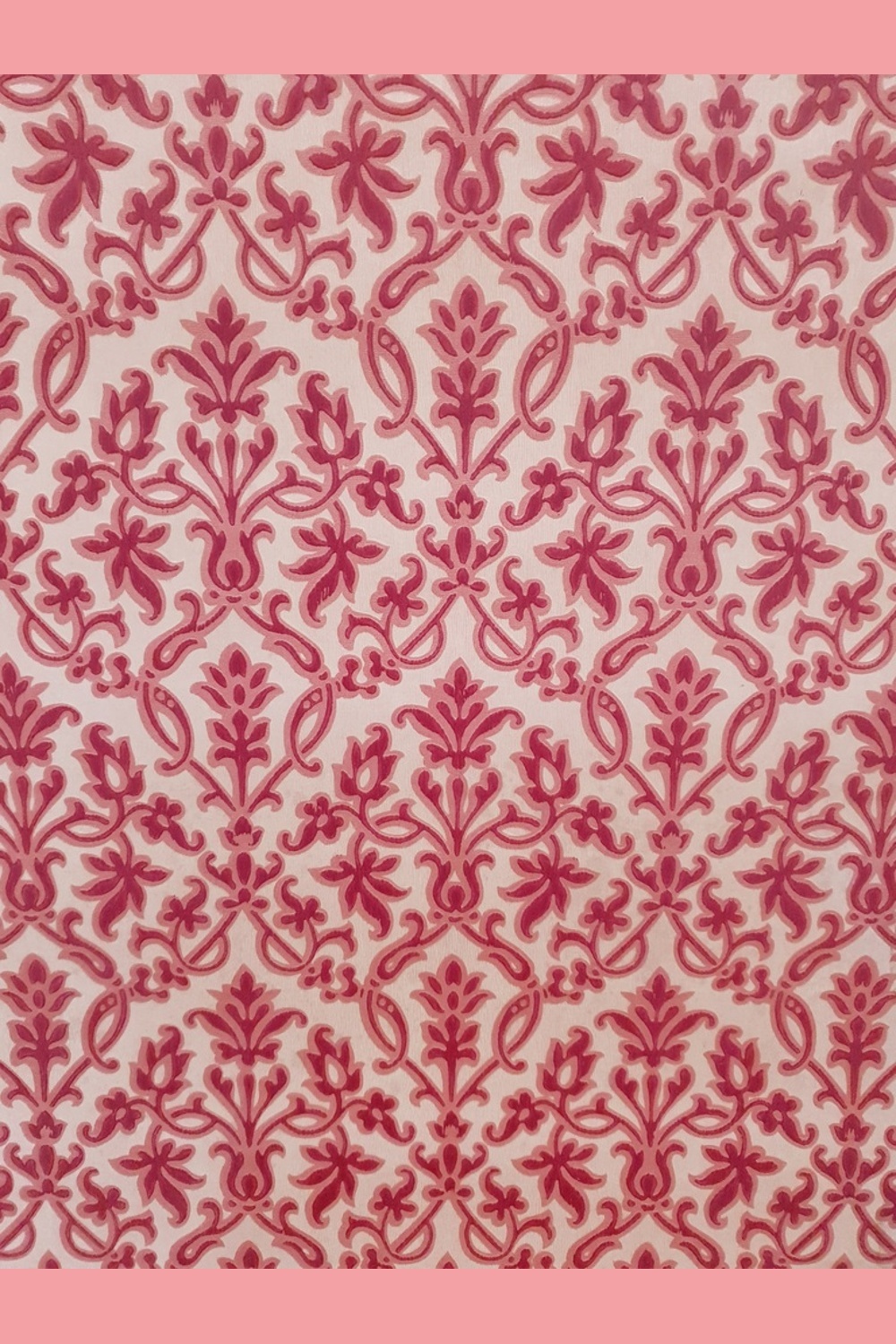 Rood barok behang