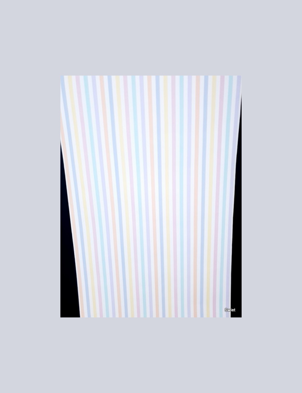 Zoet pastel streepjes behang