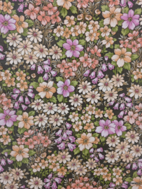 Weelderig bloemenbehang