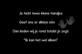 Twee kleine handjes op canvas