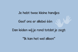 Twee kleine handjes op canvas
