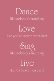 Tekst op canvas donkerroze