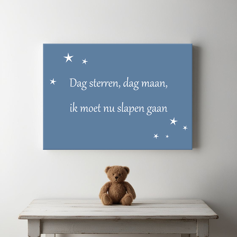 Tekst op canvas in de kleur donkerblauw met witte letters