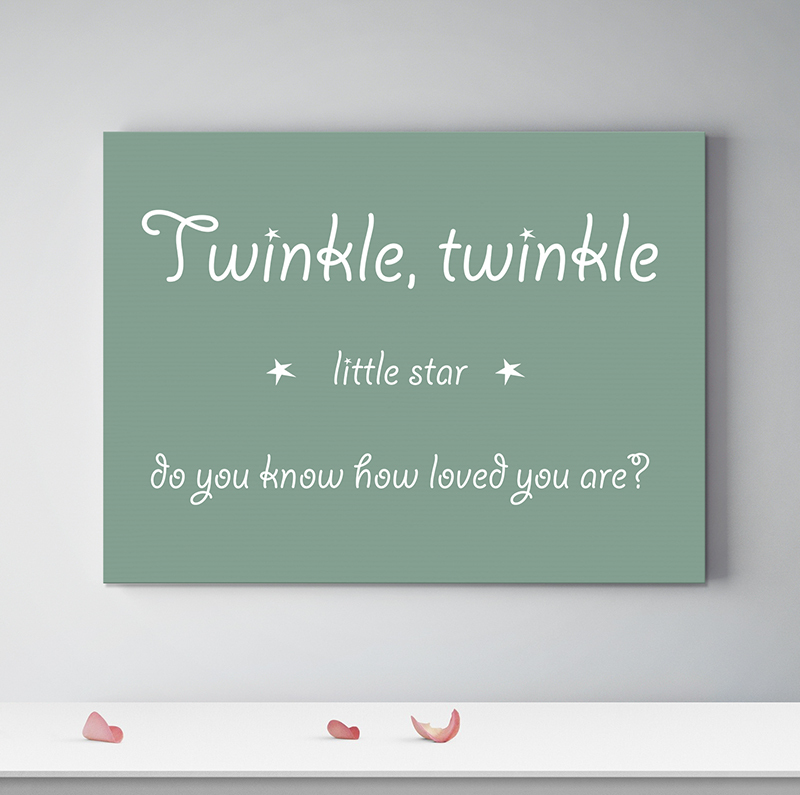 Tekst op canvas in de kleur groen met witte letters