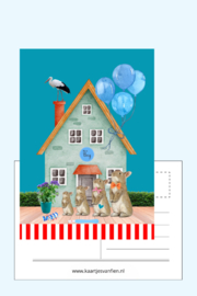 Een kleintje in aantocht. Donkerblauwe kaart vol liefde, met ooievaar en konijnenfamilie
