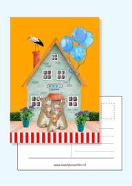 Hoera! Jullie krijgen een jongen erbij! Gele felicitatiekaart voor een tweede kindje.