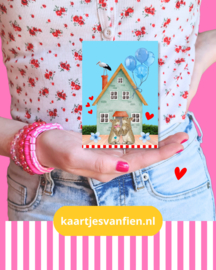 Hoera zwanger, een jongetje! Prachtige licht blauwe zwangerschapskaart om te verzenden naar de toekomstige ouders.