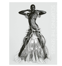Catalogus Iris van Herpen - Sculpting the Senses