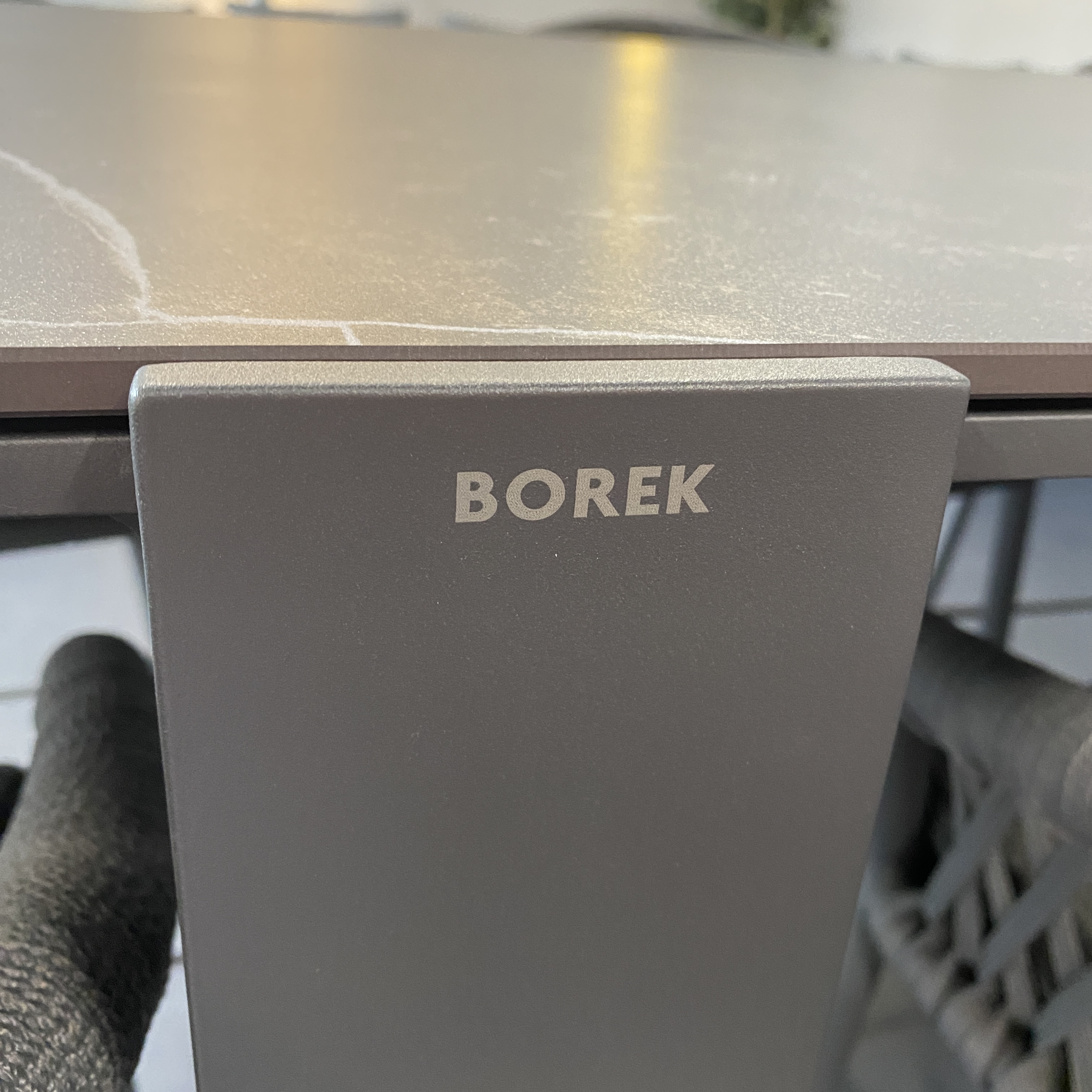 Diningset Borek High Dining FARO en stoelen MAJINTO